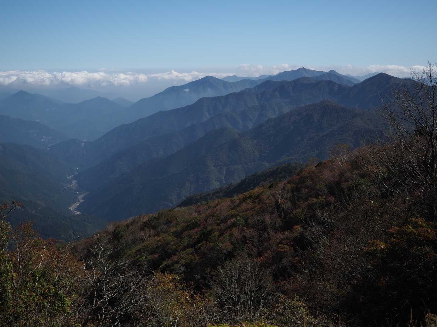 剣山王道コース | 四国の空に浮かぶ稜線美を歩くの写真