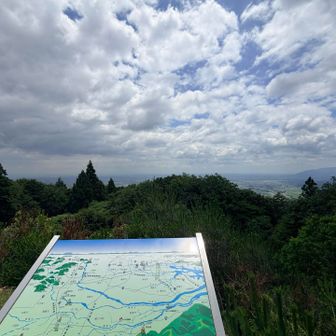 展望台〜晴れ間も出てきて暑さMAXで全身ずぶ濡れ〜