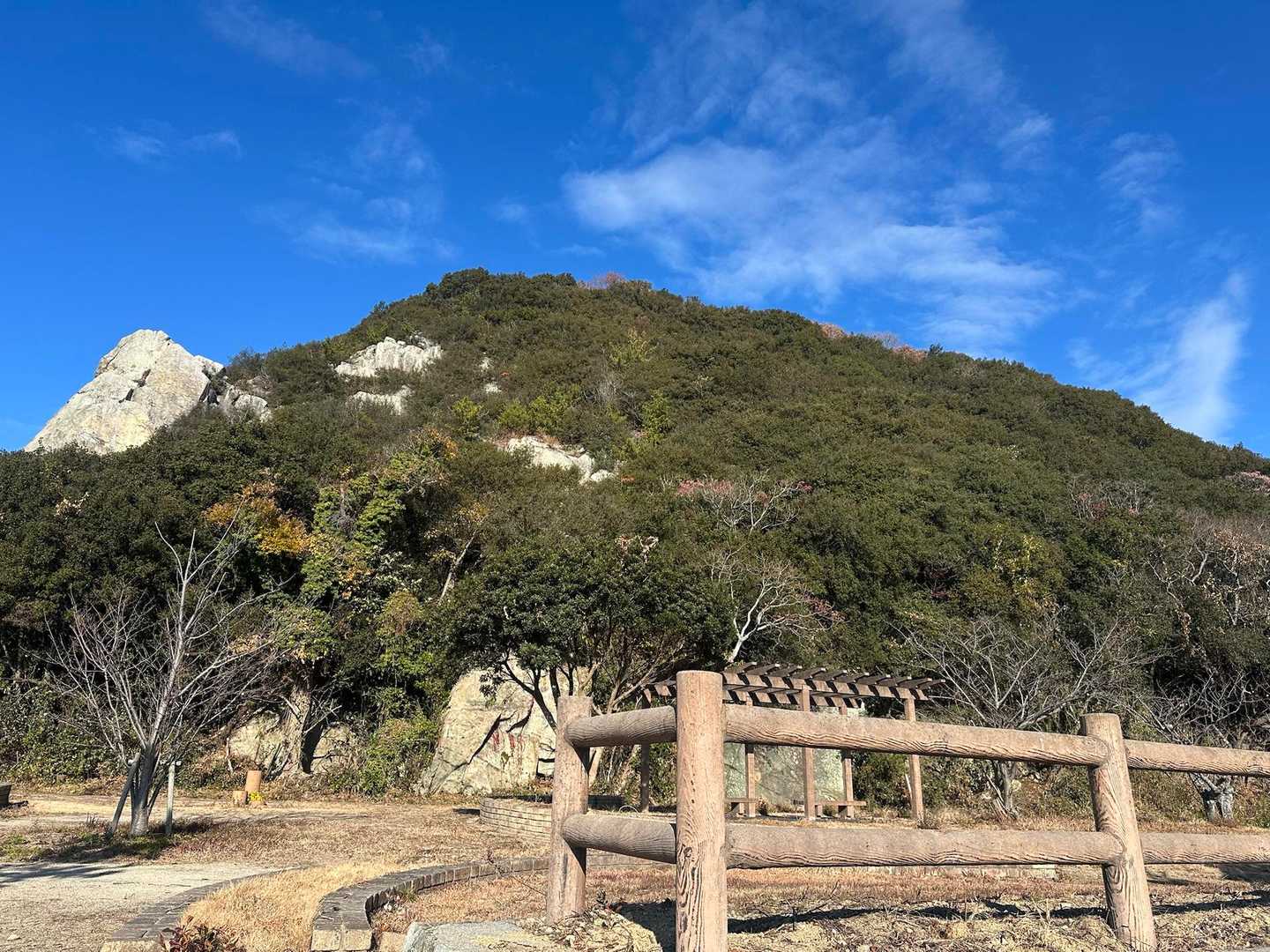 振り返ってこれから登る⛰️