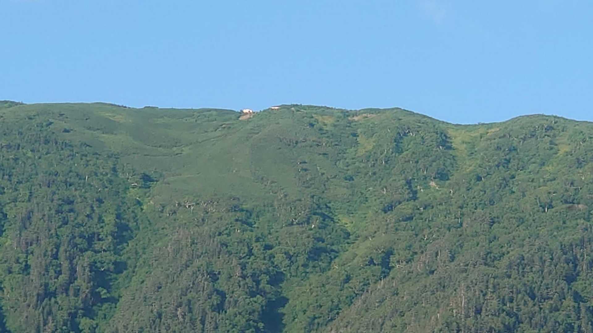 あれは多分蝶ヶ岳ヒュッテ。