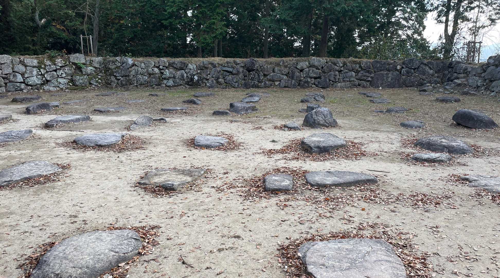 天守跡。
あーん😖レプリカでもいいから天守閣が残っていればなぁ😞