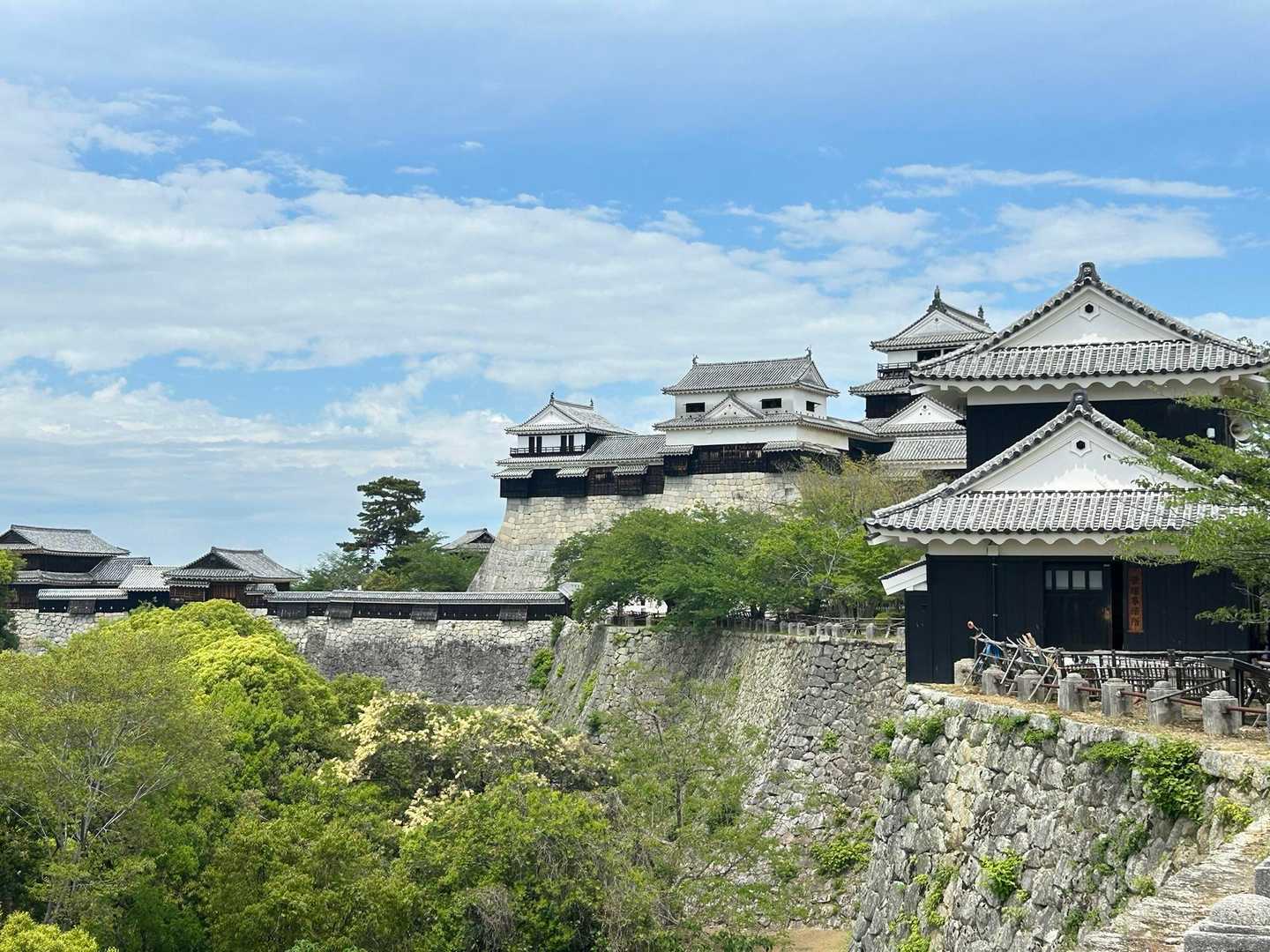 1784年天守閣への落雷で消失。
約100年後に当時再建されたものが今でも残存‼️ 素晴らしい。