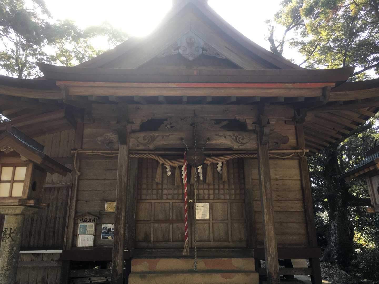 予定通りお参りを済ます。ピストンせずにここから降りる事にします
