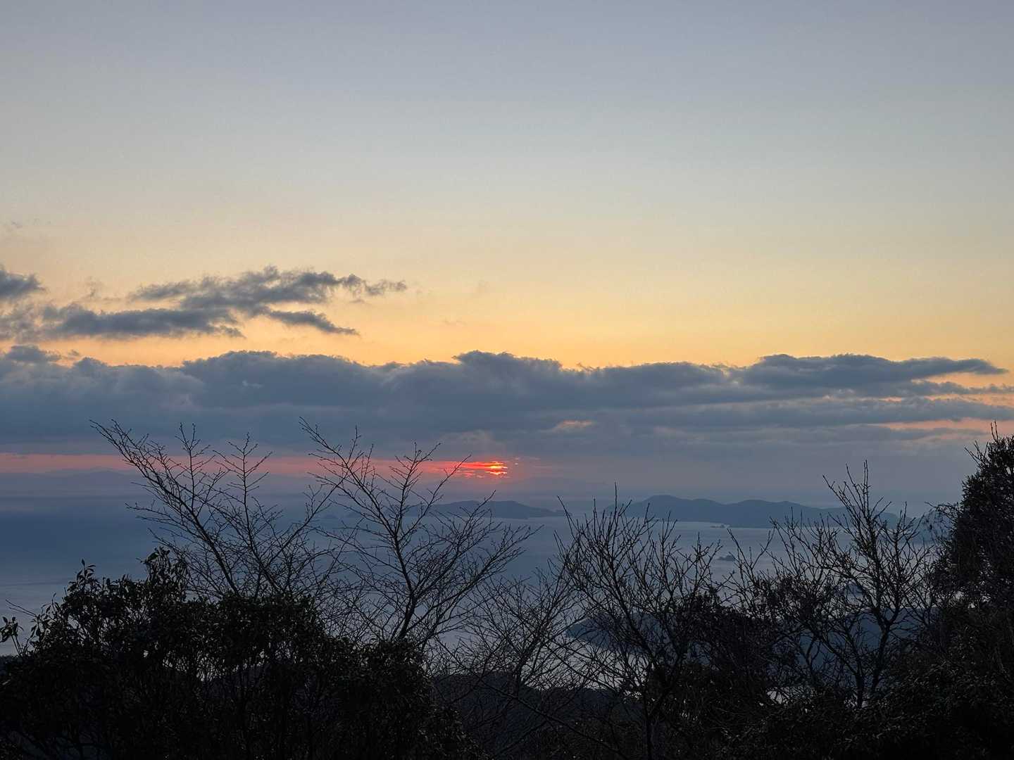 🌅 雲で見えない( ⌯᷄௰⌯᷅ )