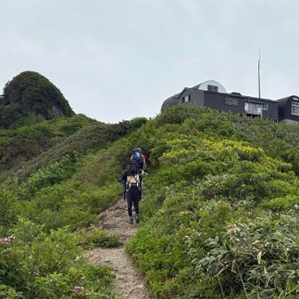 千本檜小屋へ