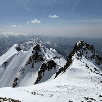 この柱状節理キレイだよね。