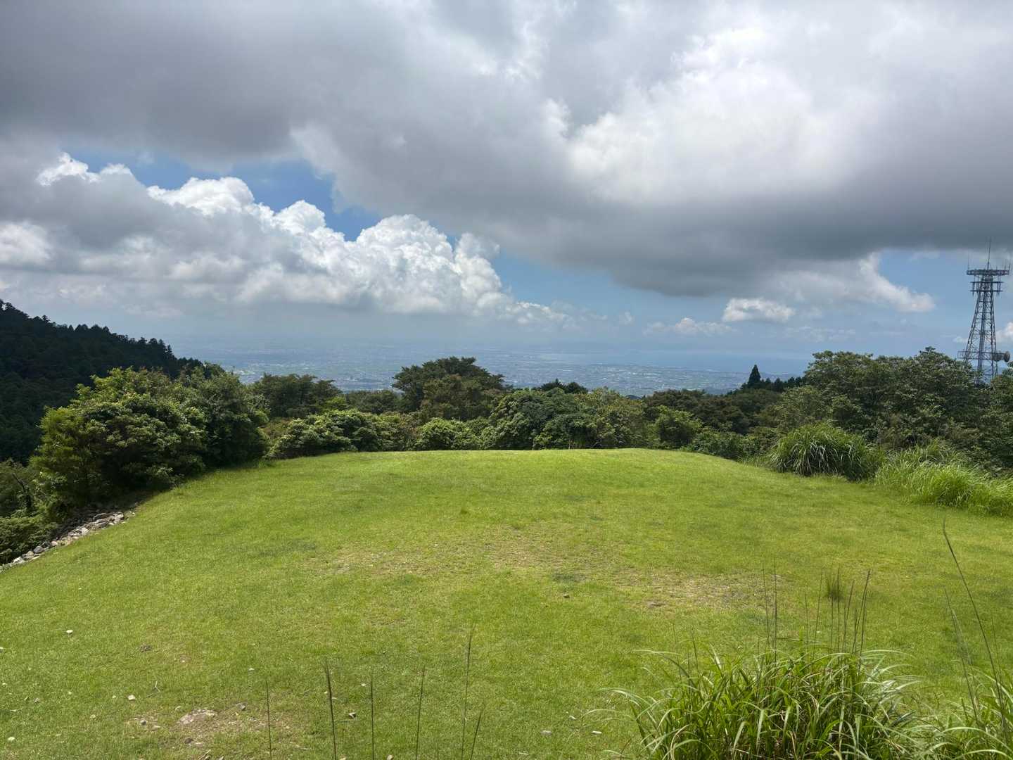 山頂。