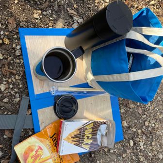 サクッと東山（標高186m）に登頂、残ったお菓子で晩餐