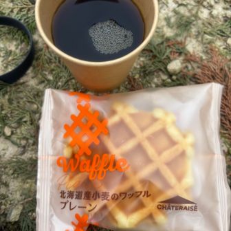 ワッフルとコーヒー☕️