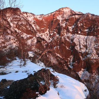 女峰山のレッドベルトとか
赤ラインとか言うやつ
前女峰ではありますが😅