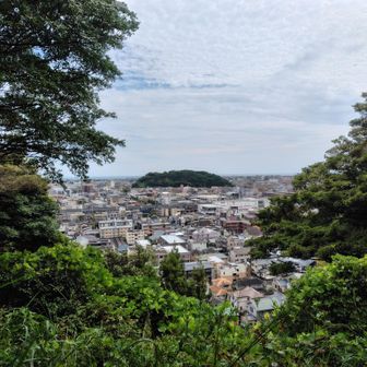 さっき登った山だ
