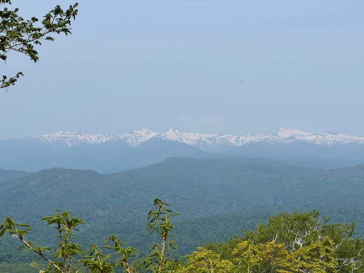 ひゃっほー
遠くに暑寒別岳、南署寒岳
いつか行ってみたい。
浜益御殿ってきっと貴族が暮らしてるんでしょう？🤭