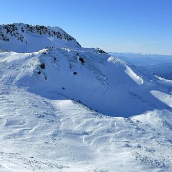 娘と乗鞍岳に来た時、最初に登った魔王岳と恵比須岳
