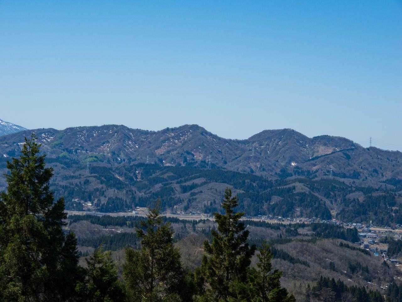 こちらは先日のぼった八石山