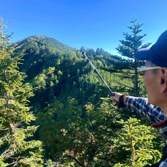 次💨💨塩見岳▲６回or７回？登ってる🥾てつ先生に案内して頂いて、、アレは本谷山だそう🙄