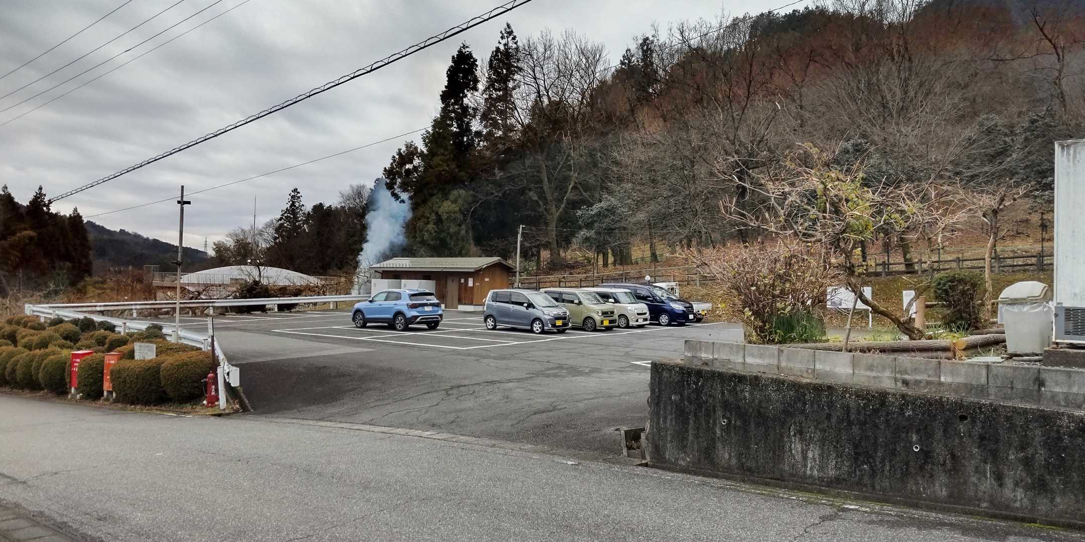 下山しました。やっぱり新年の日の出はいいですね！

登り始めは今年も文殊山の日の出からスタートです👍️

今年も安全登山で皆さんの日記を参考にしながら無理なく楽しく登りたいと思いますので、よろしくお願いします😊おつかれ山でした。