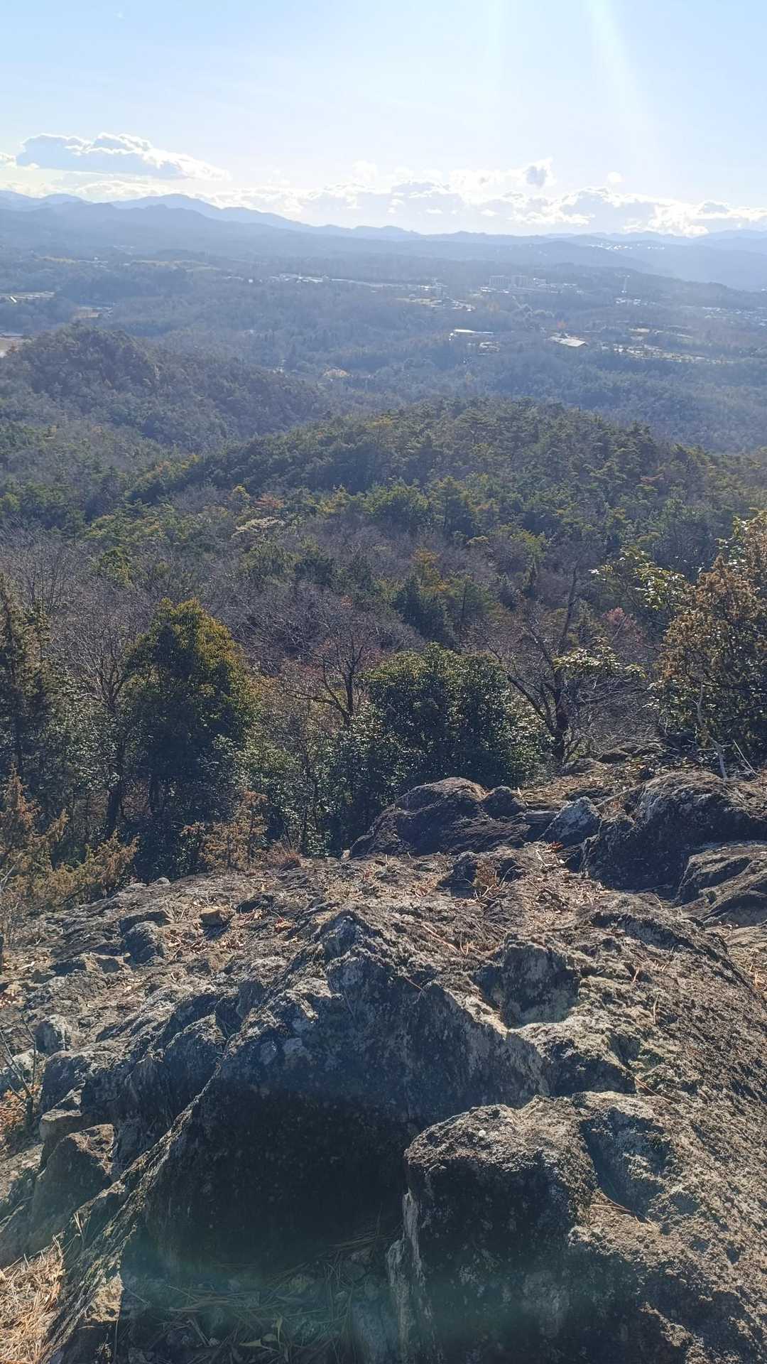 下山最初にある岩場
なかなか良い