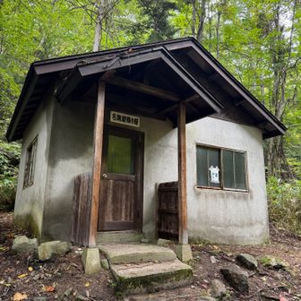名も無き小屋