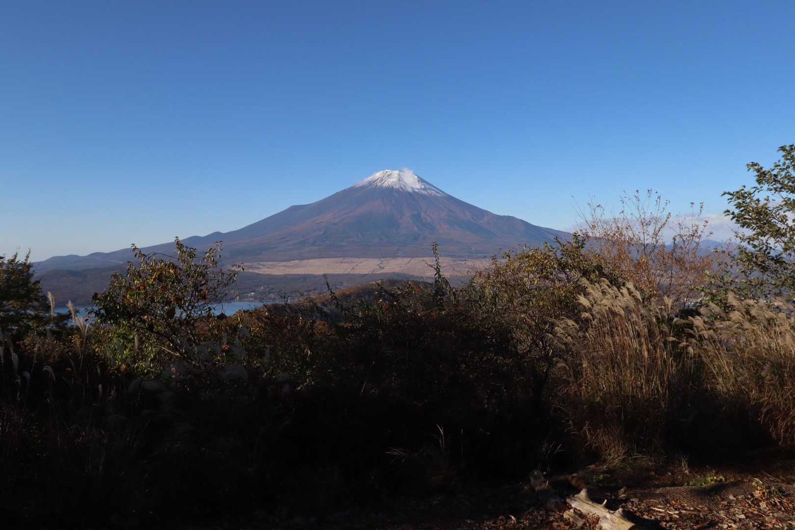 先月初冠雪した富士山