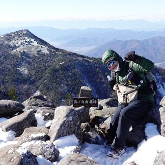 北峰へ
寒くてモジモジくん状態😂