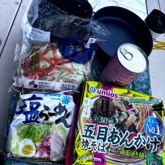 今日の山メシの材料