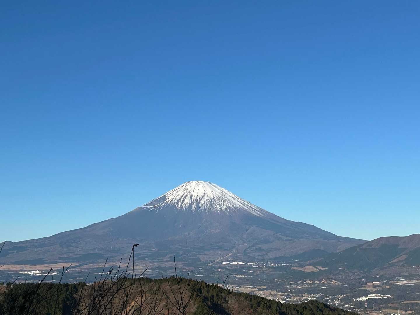雲ひとつ無い完璧な富士山