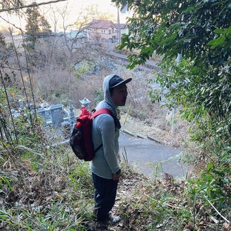 墓にゴール！棒の嶺みたい