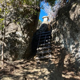 Uターンするかのようにもうワンステップあり。