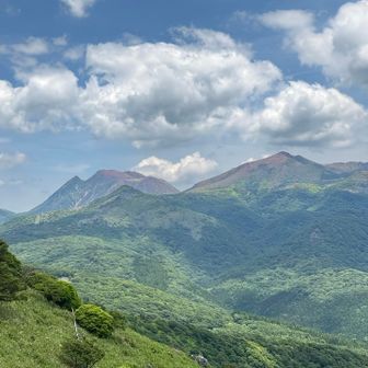 山がピンクに染まったこの景色、最高👍
