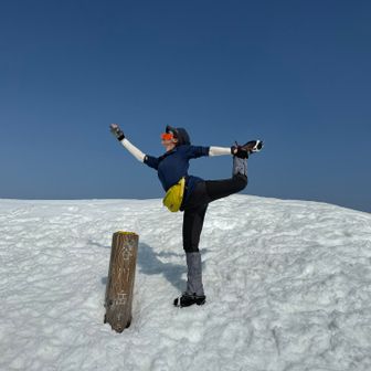 膝と腕が曲がってますが、上々ご機嫌😊
ぺけまる師匠のポーズをさせていただきました🦆