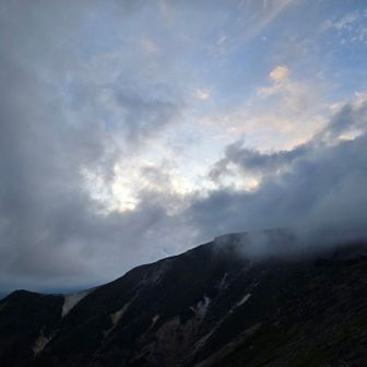 少し空が見えましたが、夕焼け見るのは、なかなか難しかった
