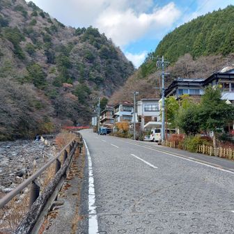 梅ヶ島温泉街に戻ってきました！
このままお宿に泊まって🍻やりてぇ～😂