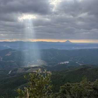 からの天使のはしごと開聞岳