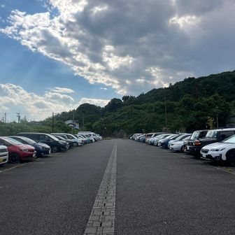 人はいないのに車はギッシリ🤣