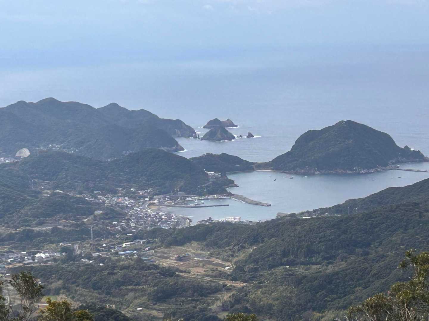 坊泊浦と双剣石
