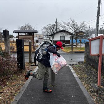 今年最後の登り納めポーズ❗️
ゴルシさんは暫くは遠征三昧とか❗️
怪我なく思う存分満喫して下さい、
また、たまにはゆる〜く私とも
お付き合い宜しくお願い致します🙇‍♂️
皆さんも
今年一年ありがとうございました😊
良いお年をお迎え下さい♪
来年も宜しくお願い致します🙇