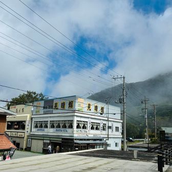 湖畔で青空のぞいた。20℃はちょうどいい。と思ったら