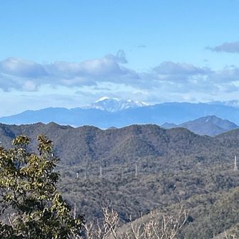 こちらは伊吹山