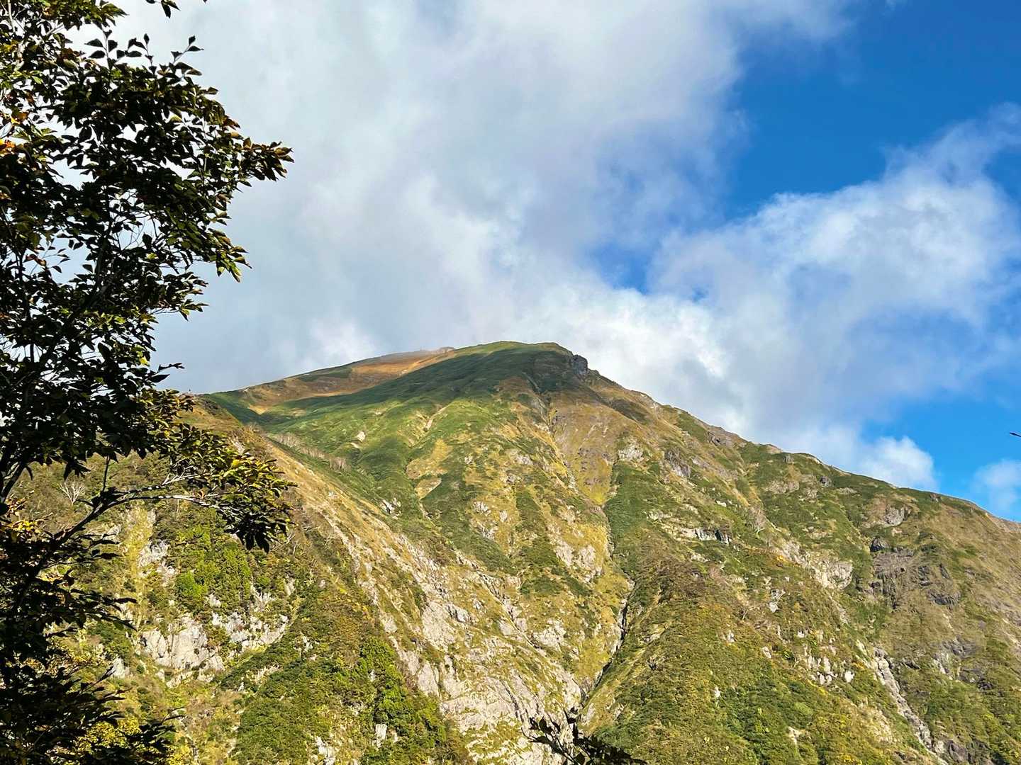 天神峠-熊穴沢ノ頭-登山入口 縦走コースの写真