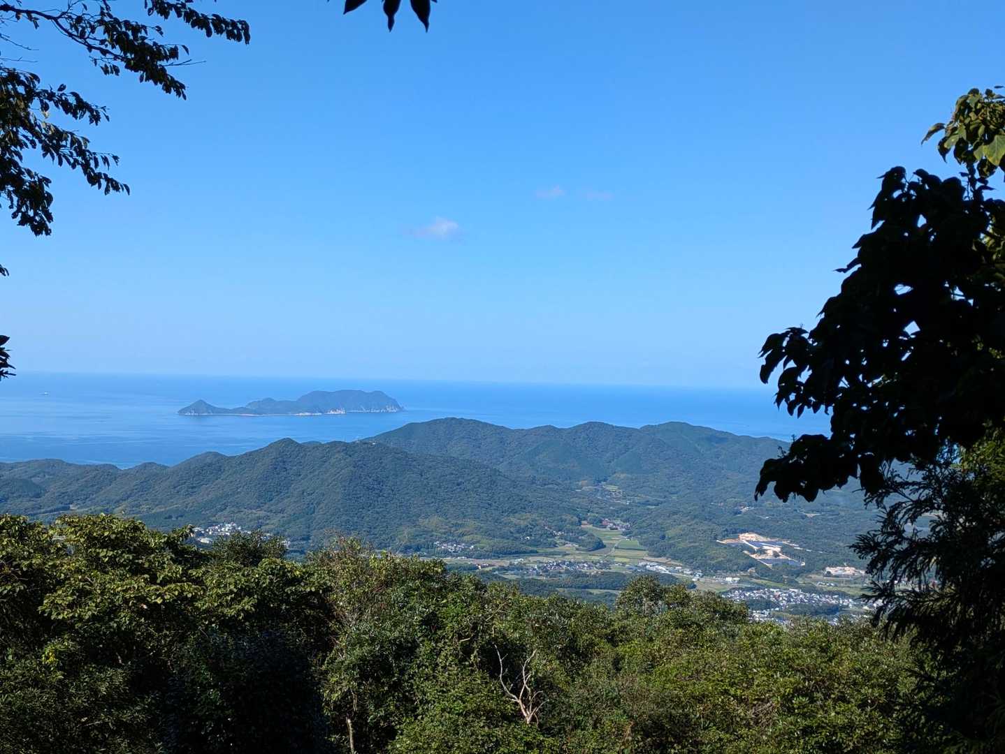 蓋井島(ふたおいじま)が見えます😃