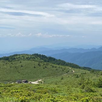 前鉢伏山方面です