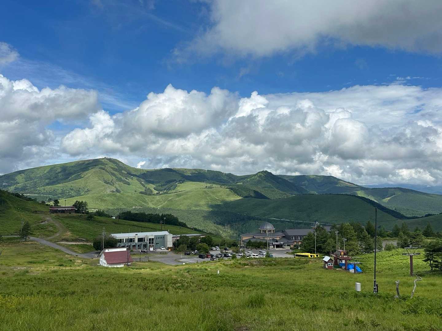 霧ヶ峰方面は明るくてイイ景色
