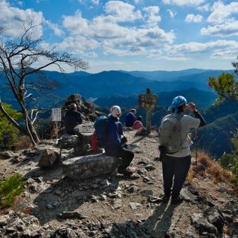 鷹打ち場でおやつタイム。