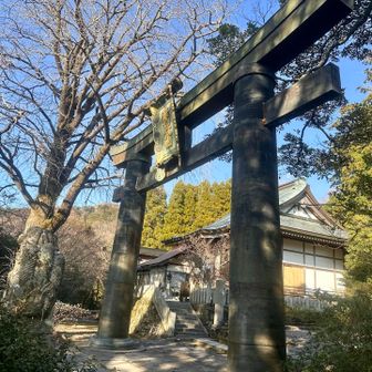 お疲れ様でした。疲れました🥱

後からの情報ですが、今夜、上宮へ神様の遷宮だそうです。
これから、土日は上宮の扉が開くそうです。
