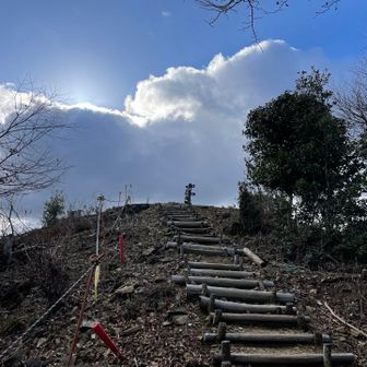 吉祥山頂上への階段。