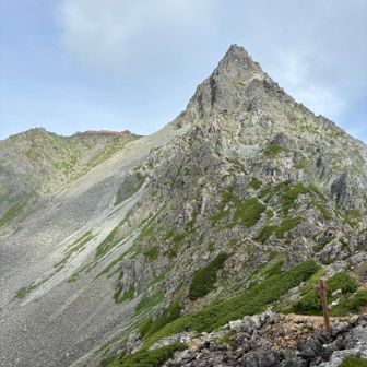 槍ヶ岳から歩いてきた東鎌尾根