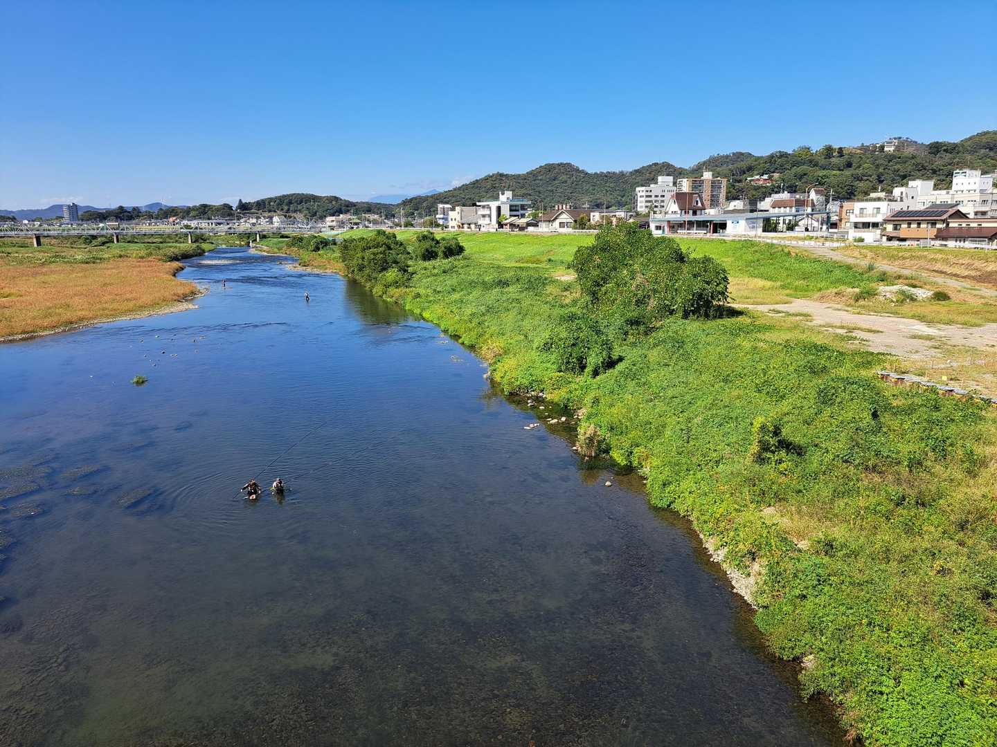 これも人助け！「川の淵に見えます～」と教えてあげました✌