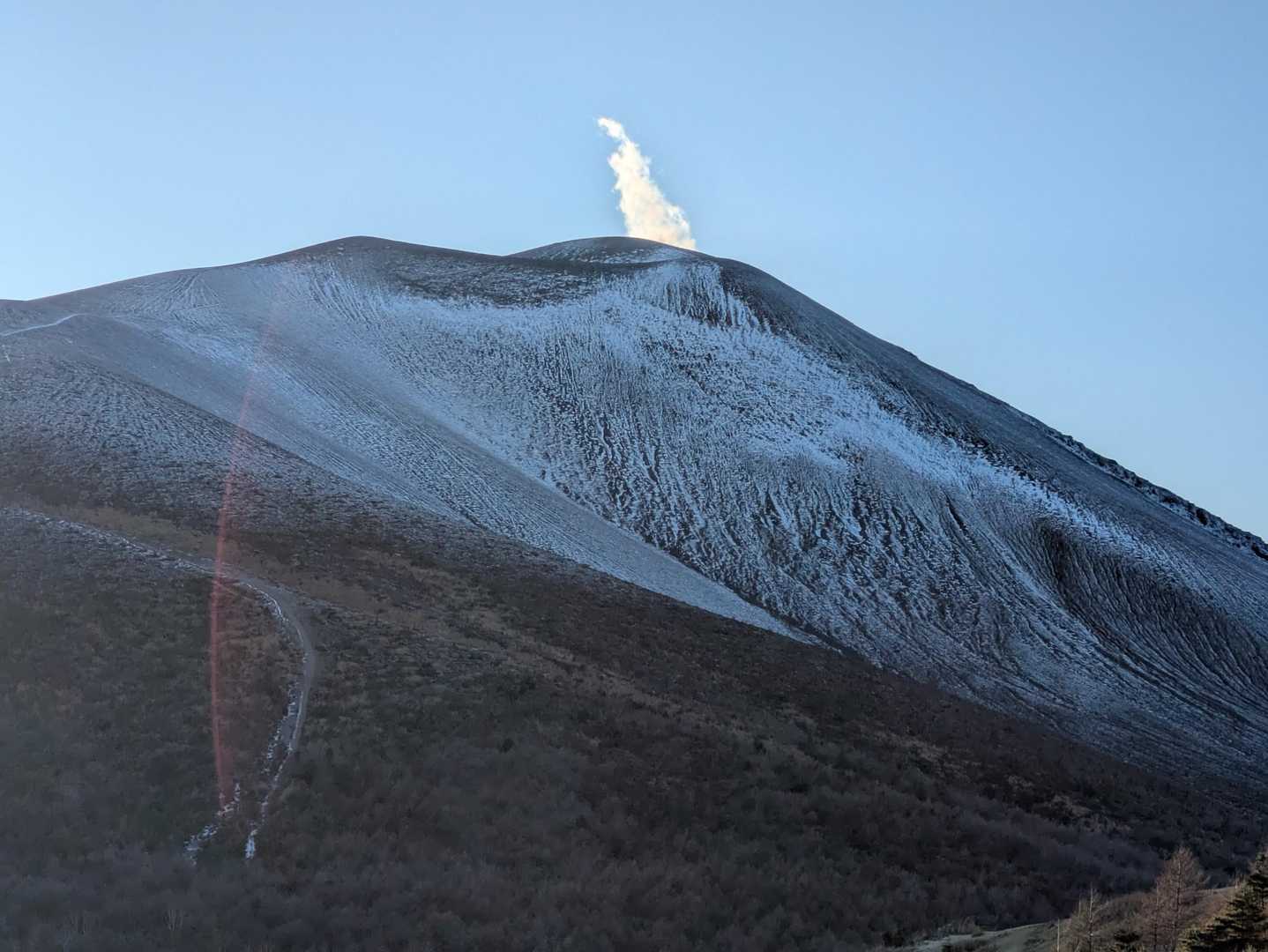 噴煙の雪浅間山の雄姿
何てステキでしょう😍💗👏