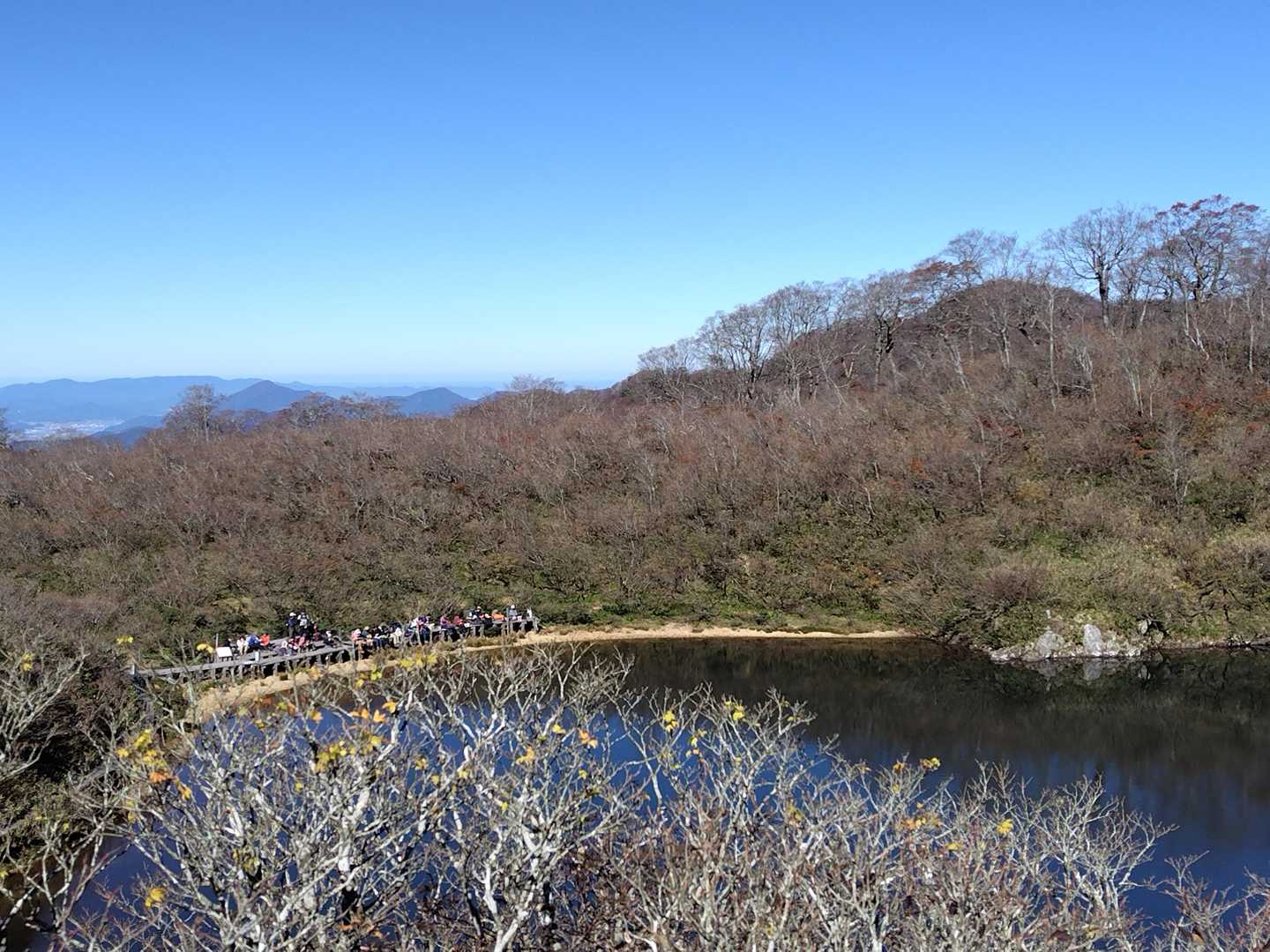 夜叉ヶ池まで戻ると、人だらけ😲