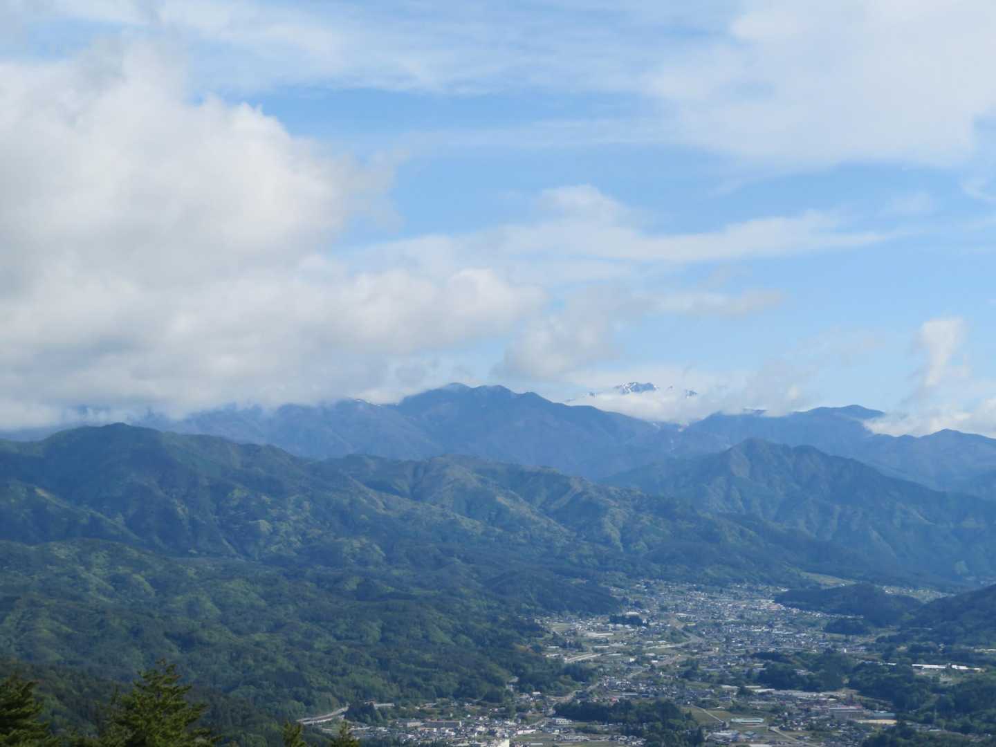 中央アルプスは更に☁が多い